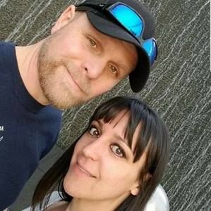 Meet your Posher, Dustin